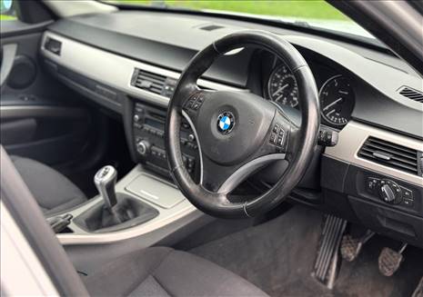 SOLD BMW 318D SE