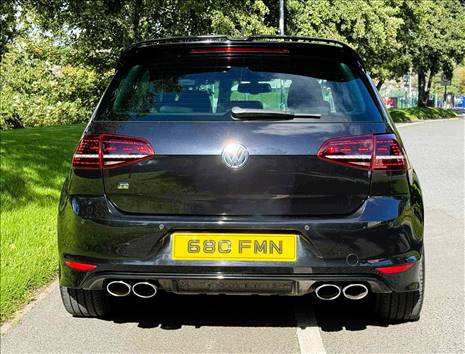 VOLKSWAGEN GOLF R 2.0 TSI