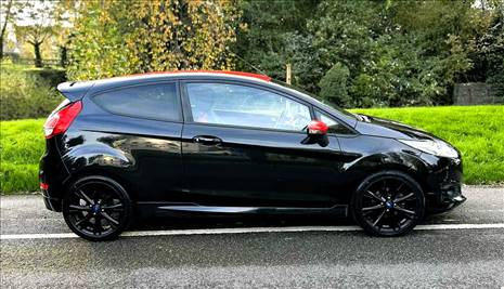 FORD FIESTA ST-LINE BLACK EDITION 