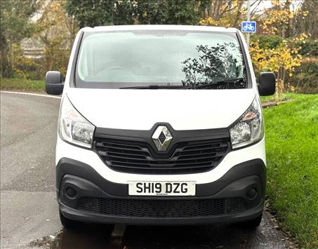 2019 RENAULT TRAFIC BUSINESS
