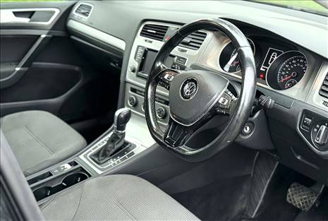 SOLD VOLKSWAGEN GOLF AUTO 